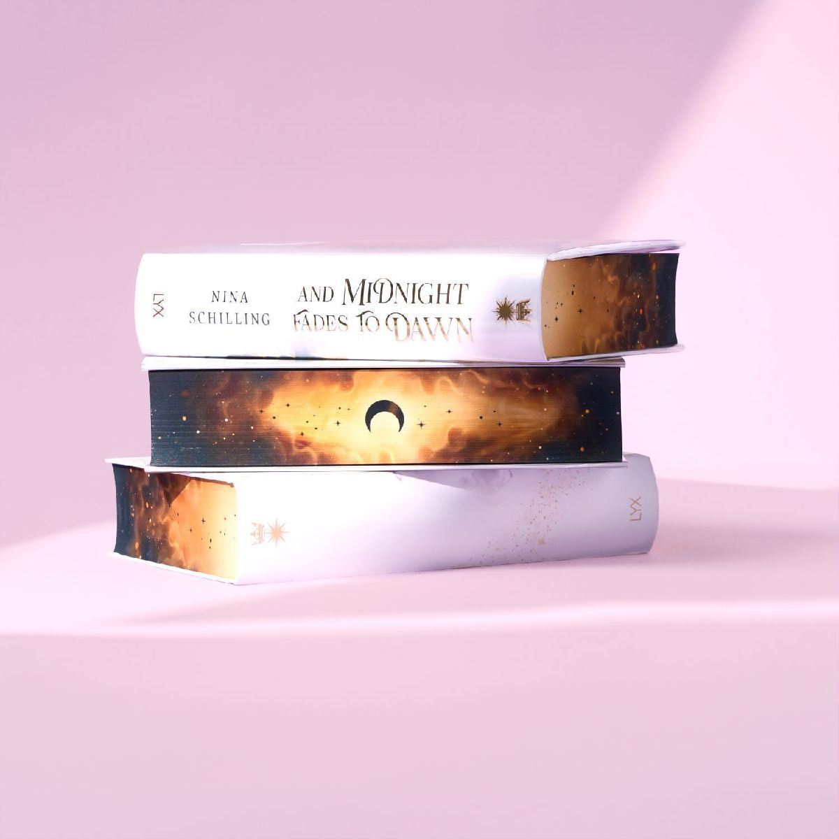 Produktbild: And Midnight Fades to Dawn