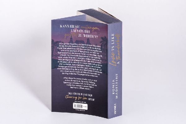 Produktbild: Love is like a Thunderbolt