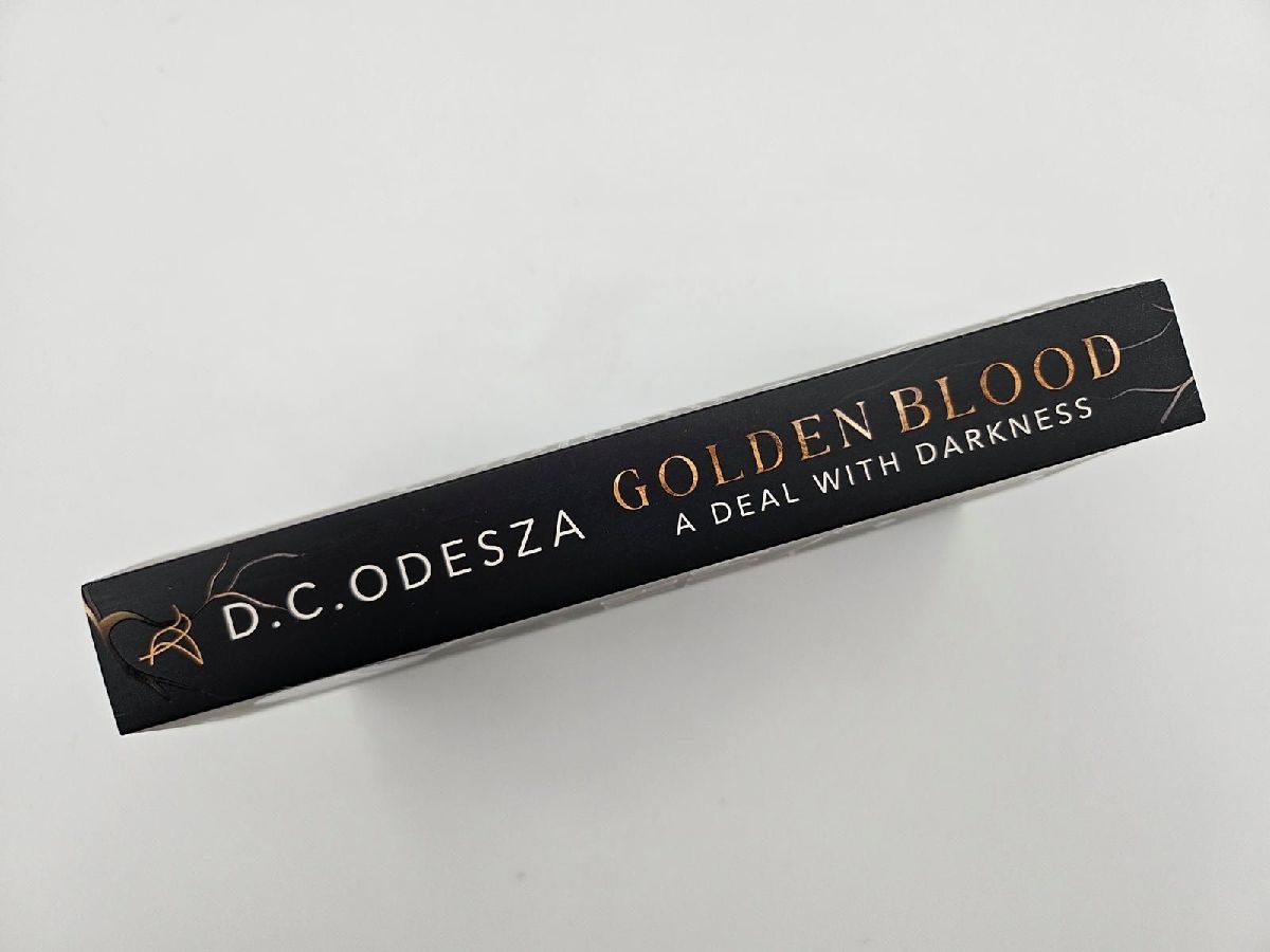 Produktbild: Golden Blood - A Deal with Darkness