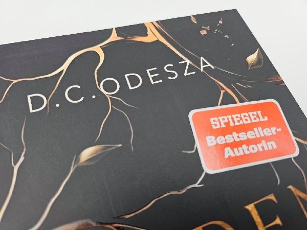 Produktbild: Golden Blood - A Deal with Darkness