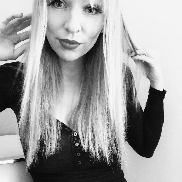 Produktbild: Golden Blood - A Deal with Darkness