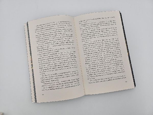 Produktbild: Golden Blood - A Deal with Darkness