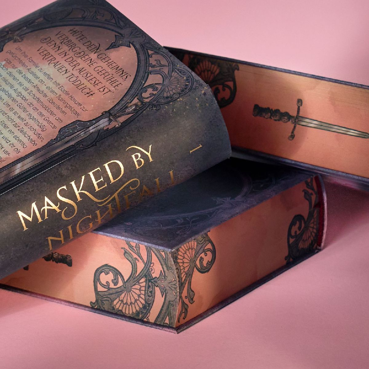 Produktbild: Masked by Nightfall
