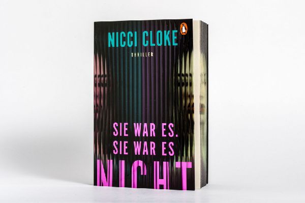 Produktbild: Sie war es. Sie war es nicht.