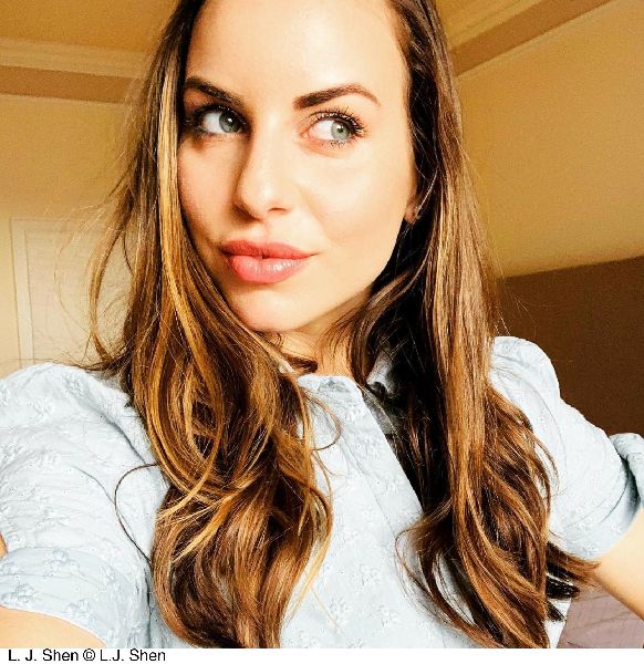 Produktbild: Deeply Forbidden