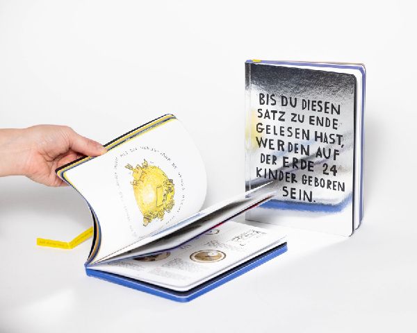 Produktbild: Jetzt. Bis Du diesen Satz zu Ende gelesen hast, werden auf der Erde 24 Kinder geboren sein.