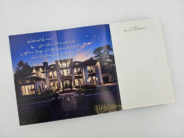 Produktbild: Golden Blood - A Deal with Darkness